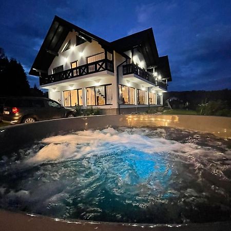 Conacul Muntii Bucovinei Hotel Câmpulung Moldovenesc Екстериор снимка