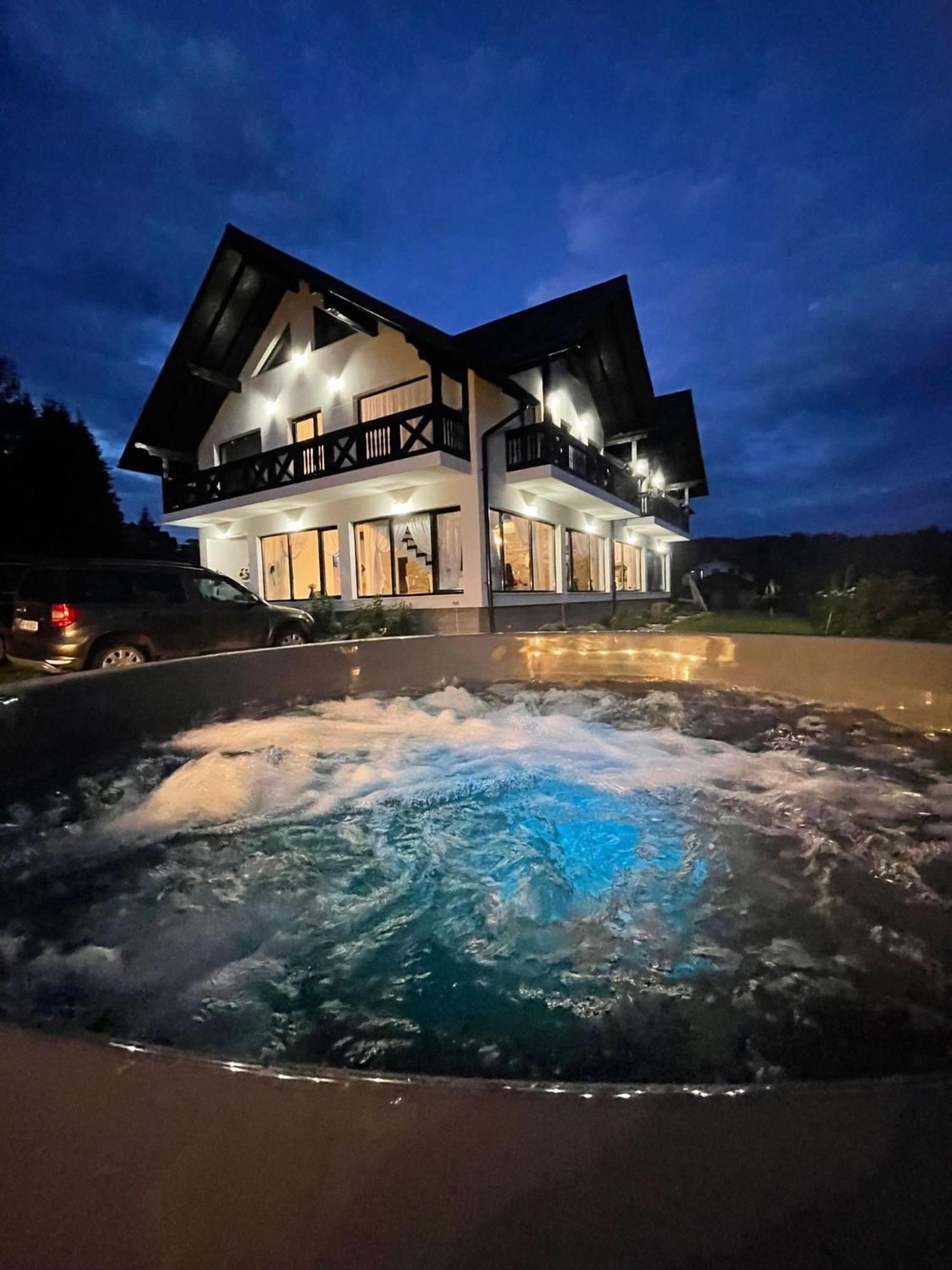Conacul Muntii Bucovinei Hotel Câmpulung Moldovenesc Екстериор снимка