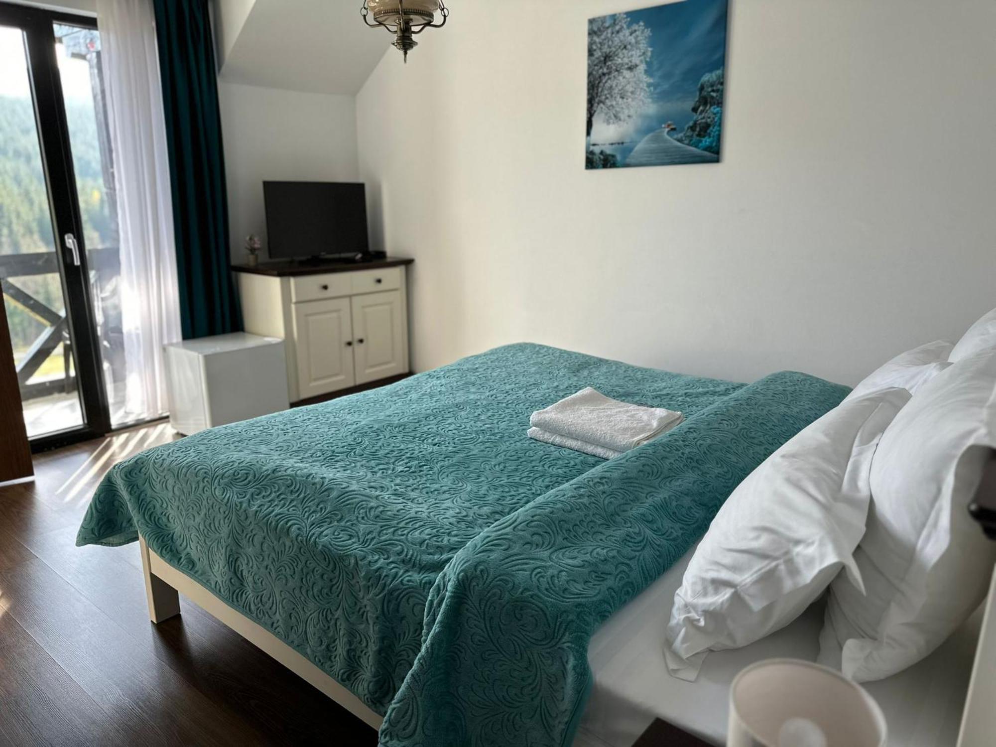 Conacul Muntii Bucovinei Hotel Câmpulung Moldovenesc Екстериор снимка